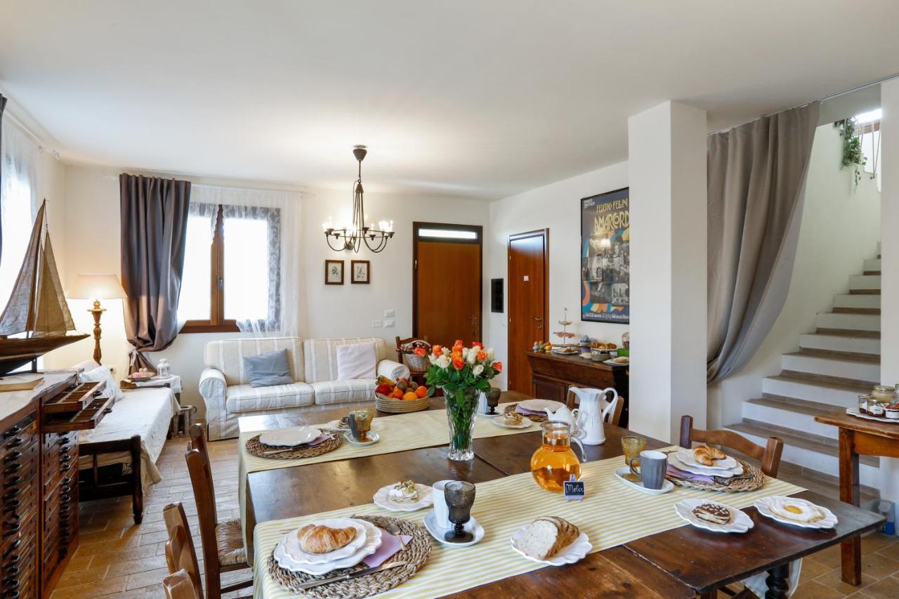 Locanda Della Lavanda Сан Клементе Екстериор снимка