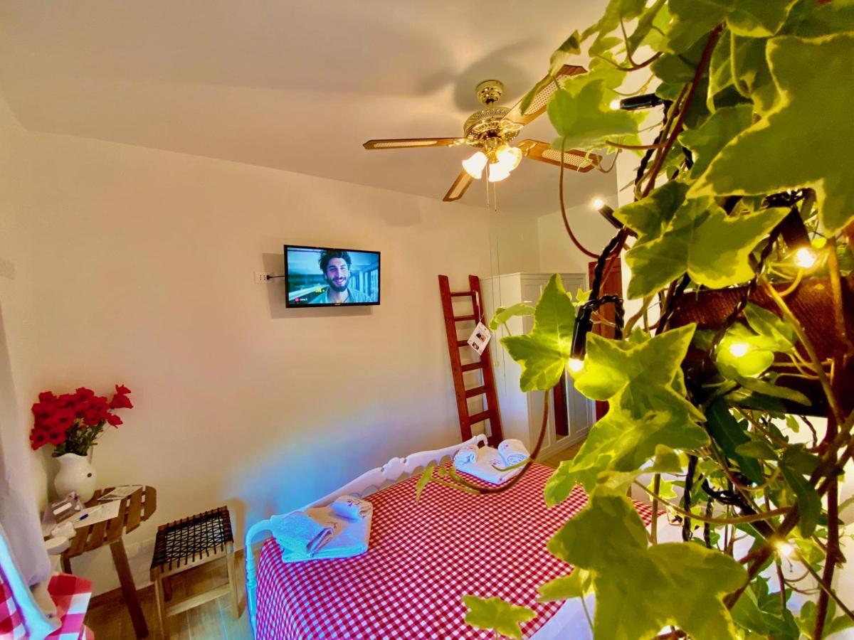 Locanda Della Lavanda Сан Клементе Екстериор снимка